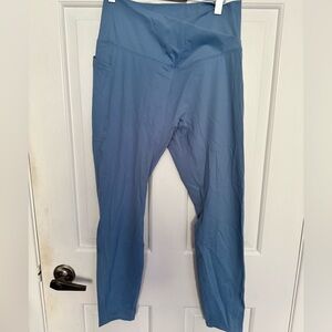 BNWT Halara Periwinkle Blue 7/8 Leggings sz L
